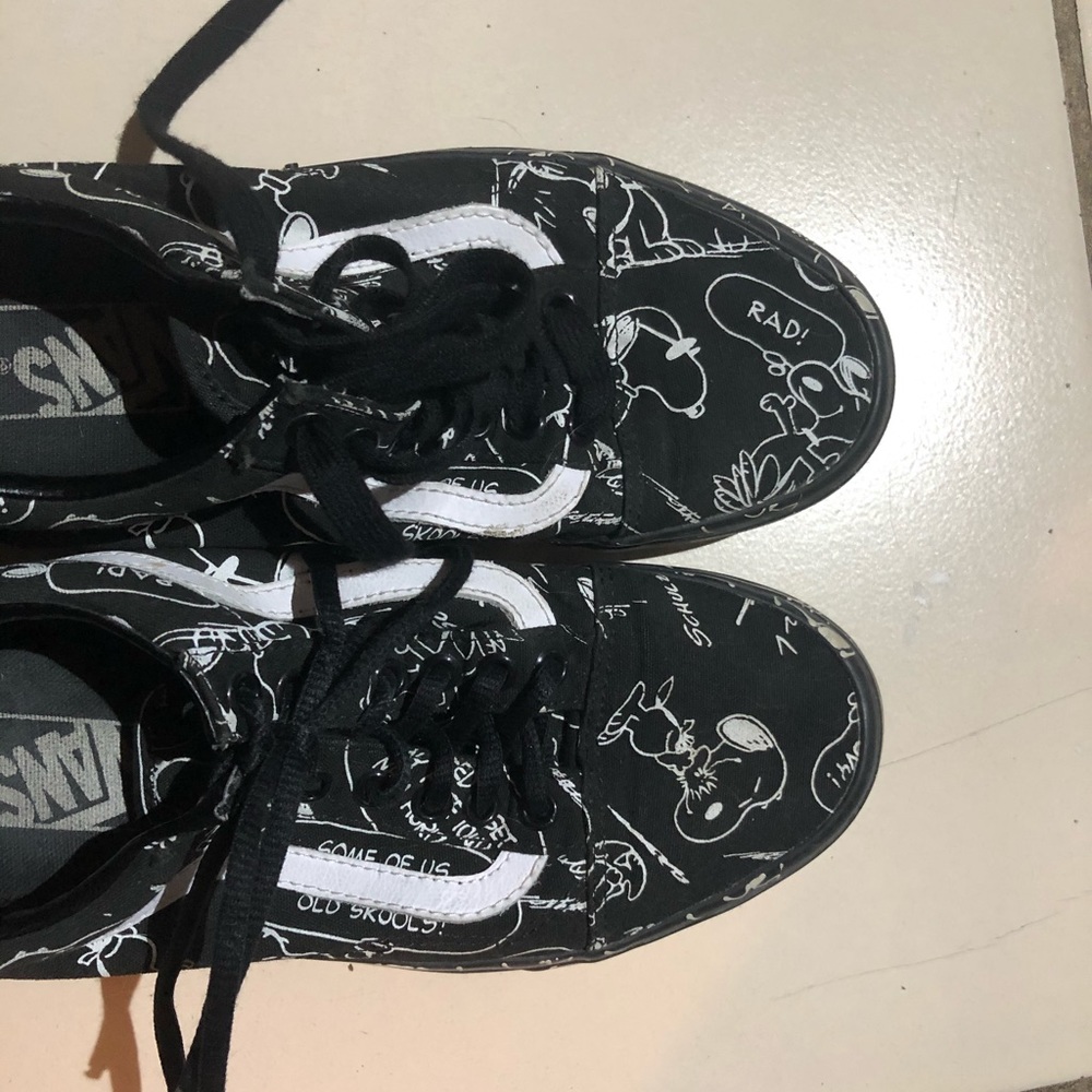 Snoopy Vans - Picture 3 of 3